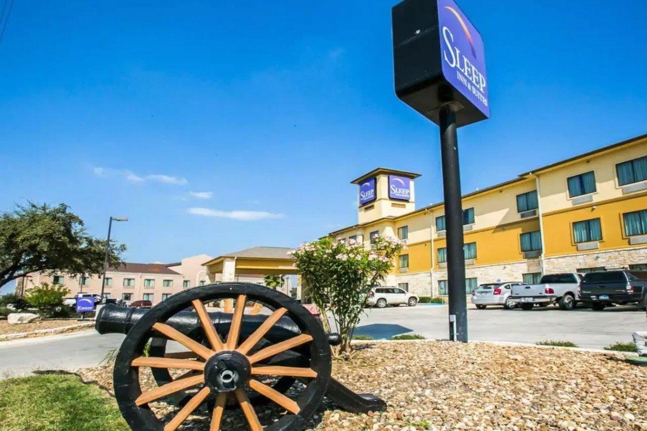 Sleep Inn & Suites Gonzales Near Palmetto State Park Exteriör bild