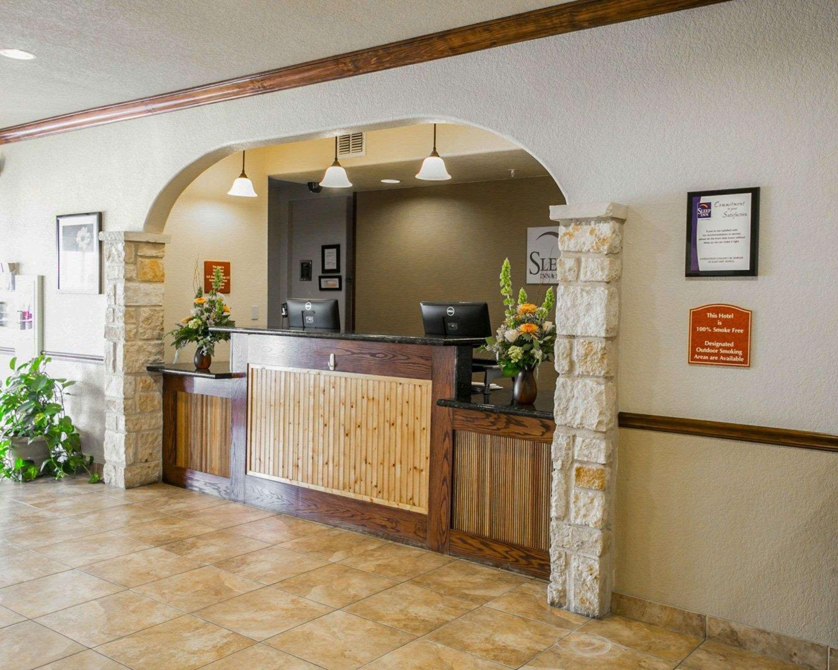 Sleep Inn & Suites Gonzales Near Palmetto State Park Exteriör bild