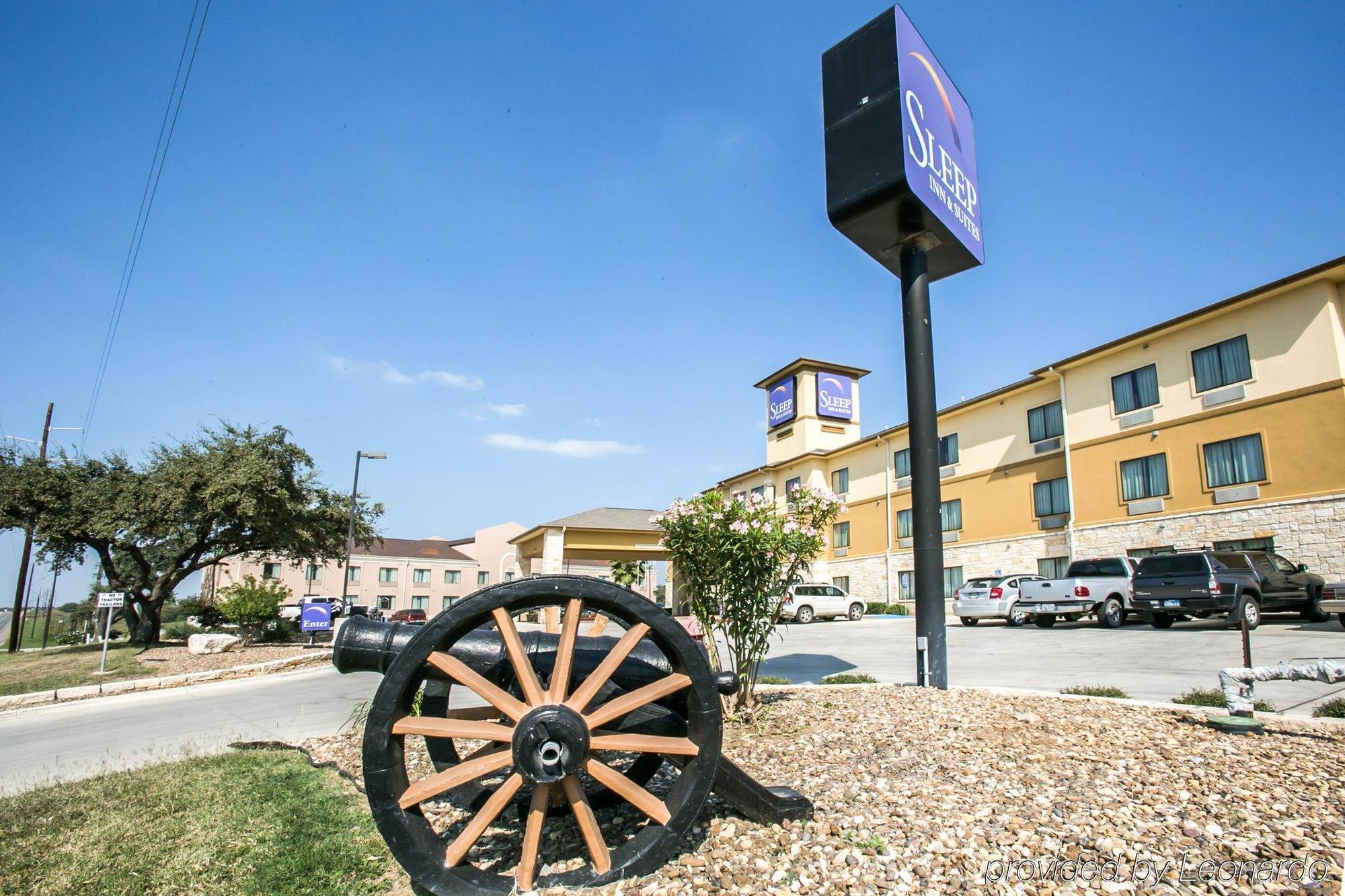 Sleep Inn & Suites Gonzales Near Palmetto State Park Exteriör bild